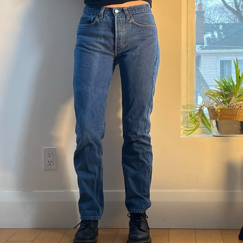Vintage 501 Levi's Women's High-Rise Straight Jeans - Blue Denim - Picture 2 of 4